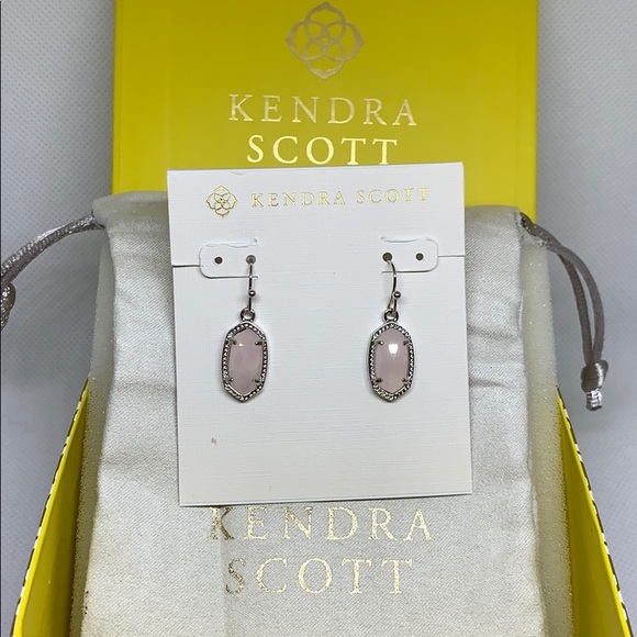 Kendra Scott Jewelry - Kendra Scott Lee Drop Earrings in Rose Quarts